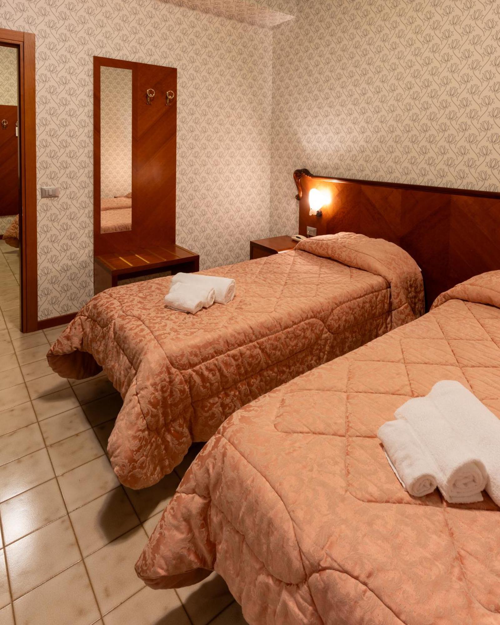 סארנאנו Hotel Terme מראה חיצוני תמונה