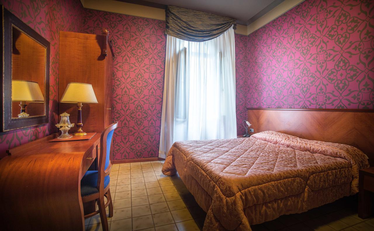 סארנאנו Hotel Terme מראה חיצוני תמונה